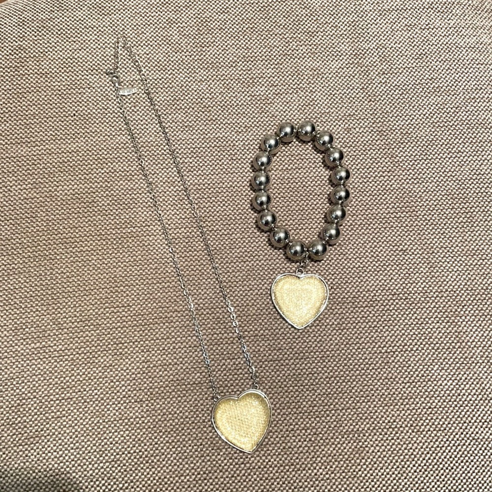 Heart jewelry: necklace & stretchy bracelet💛🤍